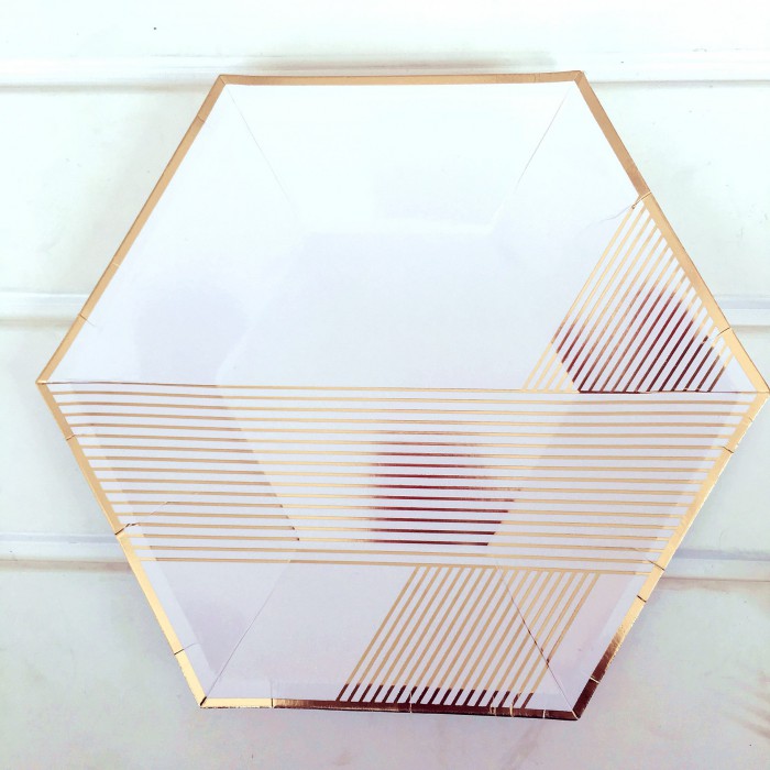 Baltas lėkštės su aukso spalvos detalėmis (8vnt, 23cm)